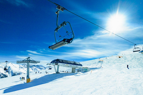 Tour di un giorno: Sciare a Borovets e rilassarsi nelle piscine termali e nella sauna