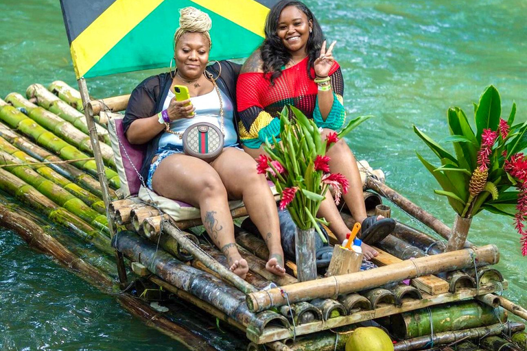 Montego Bay: Bamboo Rafting and Clear Kayak Photo Shoot Montego Bay: Bamboo Rafting and Clear Kayak Photo Shoot