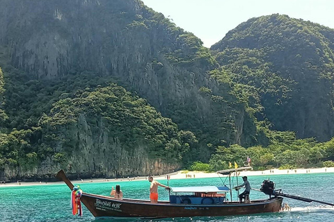 Phi Phi Island Övernattningspaket 2dagar,1natt och aktiviteter