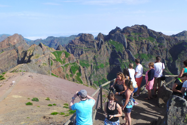 Madère : ARIEIRO PEAK, SANTANA, PONTA SÃO LOURENÇO JEEP TOURPrivé : Pic d&#039;Arieiro, Balcões, Santana &amp; Pta São Lourenço