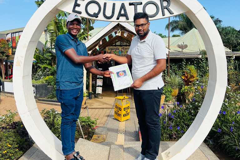 Kampala: Half-Day Equator Tour with Pickup and Lunch