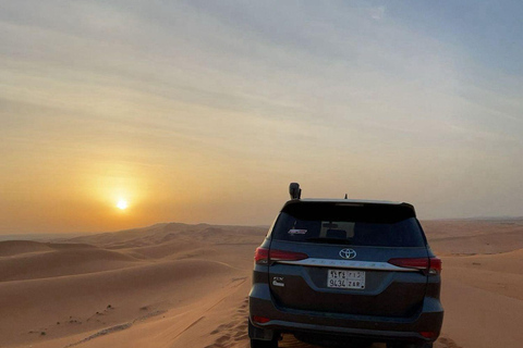 Riyadh: Red Sands Dunes Tour with Camel Ride & Snacks