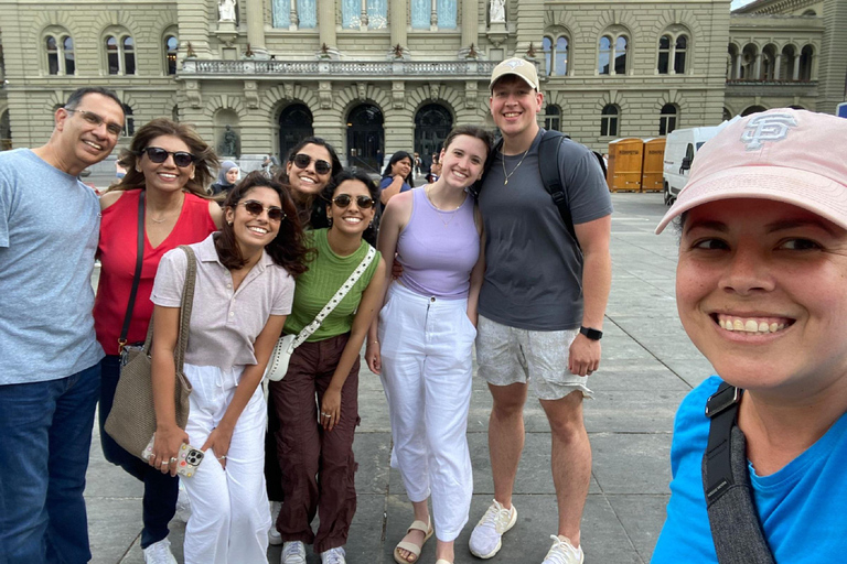 Tour privado a la capital suiza, castillos y lagos en coche-Zúrich