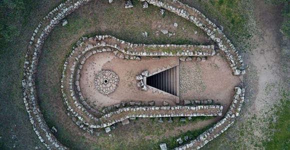 From Alghero: Archaeological Highlights Tour with Lunch