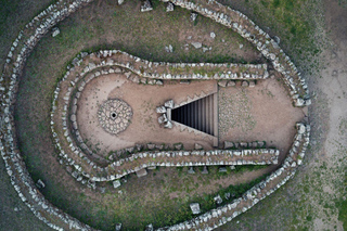 From Alghero: Archaeological Highlights Tour with Lunch