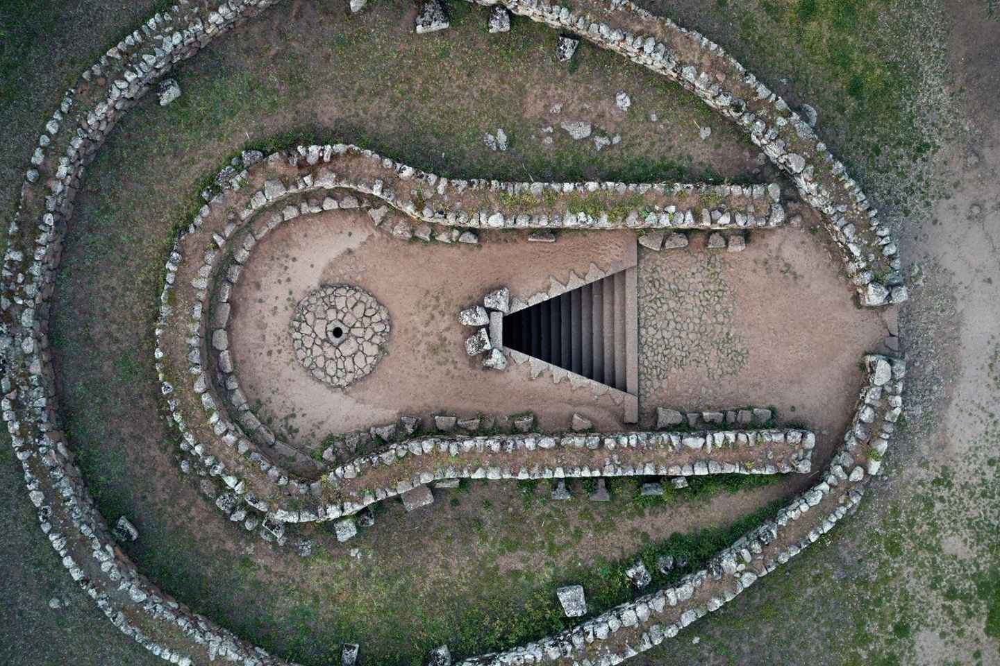 Da Alghero: Tour archeologico con pranzo