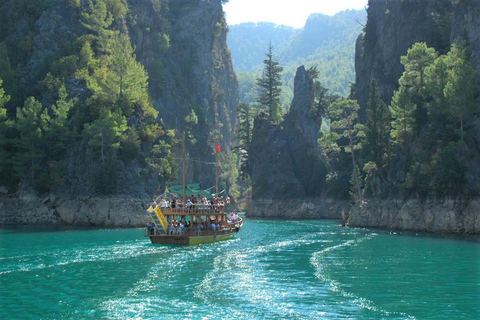 Antalya: Gita in barca nel Canyon Verde con pranzo e bevande