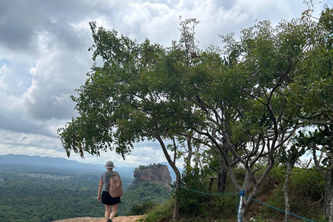 Colombo: Pidurangala Rock Sunrise Hike & Village Tour