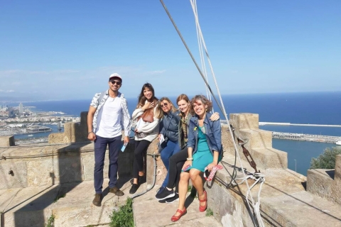 Barcelona: kabelbaan, bezoek aan magische fontein & kasteelRondleiding in het Engels