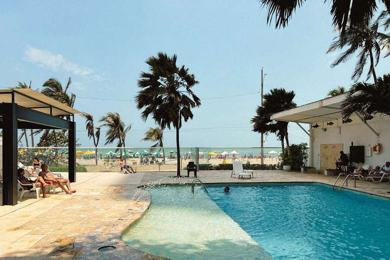 Cartagena : Journée piscine à l'hôtel Playa Club face à la mer à Bocagrande