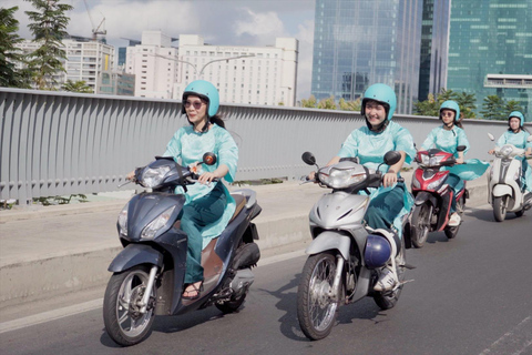 Street Food och sightseeing kvällstur | Ao Dai kvinnlig ryttareKvinnlig förare | 12 Provsmakningar &amp; Sightseeing med skoter