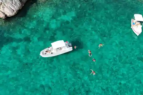 Alghero: tour in barca con snorkeling a Porto Conte