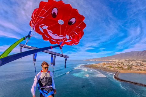 Parascending in Los Cristianos, Tenerife