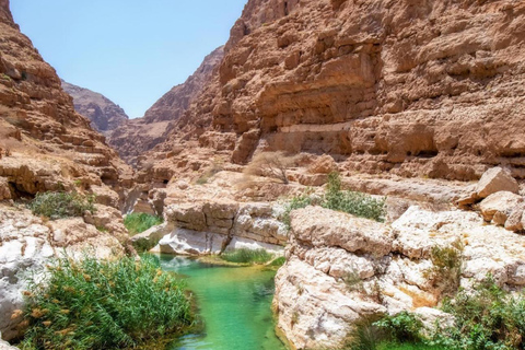 Muscat : Journée complète Wadi Shab &amp; Bimmah Sinkhole + déjeuner libre