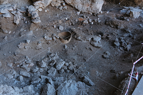 从埃里温出发：霍尔维拉普、诺拉万克、杰尔穆克和鸟洞霍尔维拉普、诺拉旺克、杰尔穆克私人观光（不含导游）