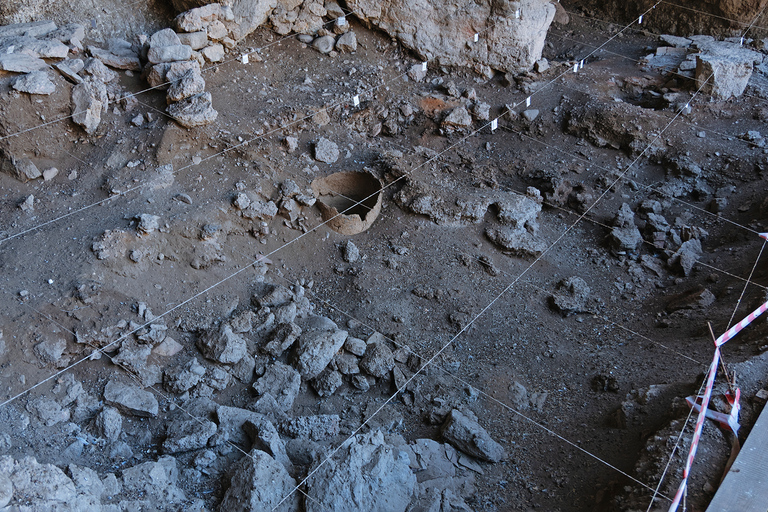 从埃里温出发：霍尔维拉普、诺拉万克、杰尔穆克和鸟洞霍尔维拉普、诺拉旺克、杰尔穆克私人观光（不含导游）