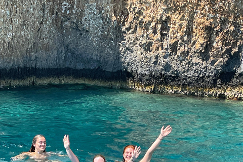 Zakynthos: Shipwreck Viewpoint Land & Glass-Bottom Boat Tour
