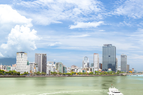 Da Nang: Private Luxury Yacht & Dragon Bridge Fire Show Luxury 2-Hour Ocean Mansion Yacht Charter – 4-Bedroom Bliss