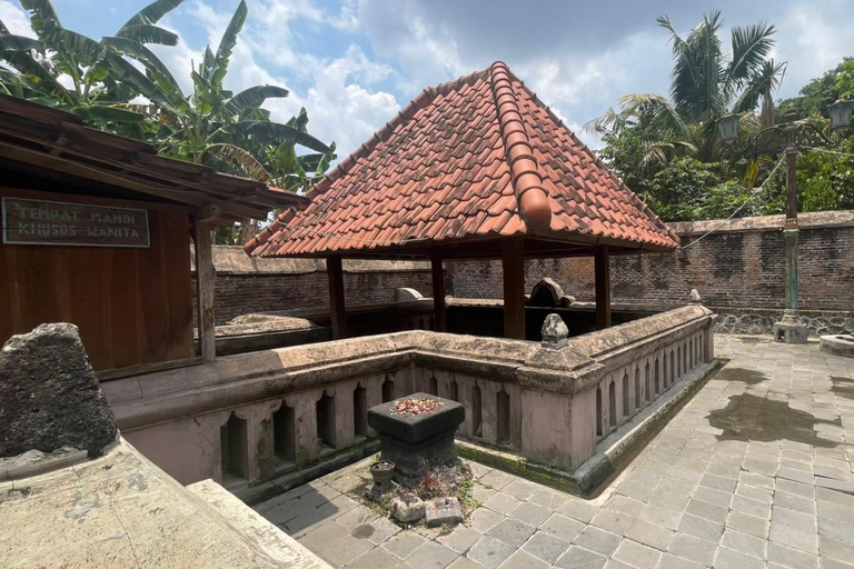 Yogyakarta: o Reino Mataram permanece com o artesanato em prataYogyakarta: Vestígios do Reino Mataram com exposição de prata