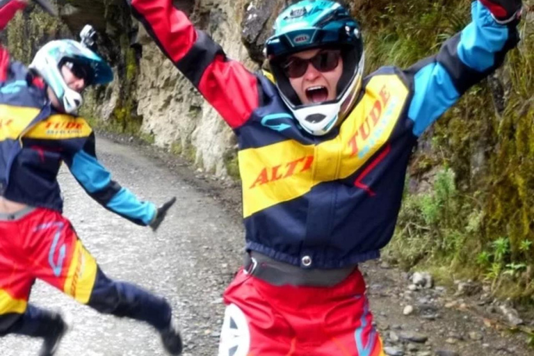 La Paz: Death Road Biking Tour Rocky Mountain RMX Bike