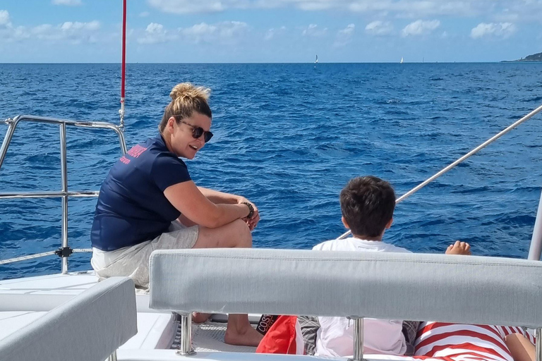 Villeneuve-Loubet: Small group catamaran day cruise Villeneuve-Loubet: Catamaran sunset cruise for small groups