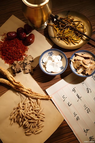 Shanghai: Tai Chi, Pulse Reading, and TCM Wellness Tour