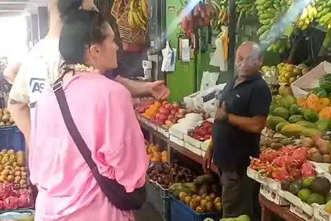 Guide parlant allemand avec Tuk autour de la ville de Colombo