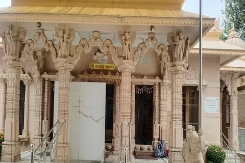 Kochi: Tuk-Tuk-Ausflug mit versteckten SchätzenKochi: Ausflug mit dem Tuk-Tuk zu versteckten Schätzen