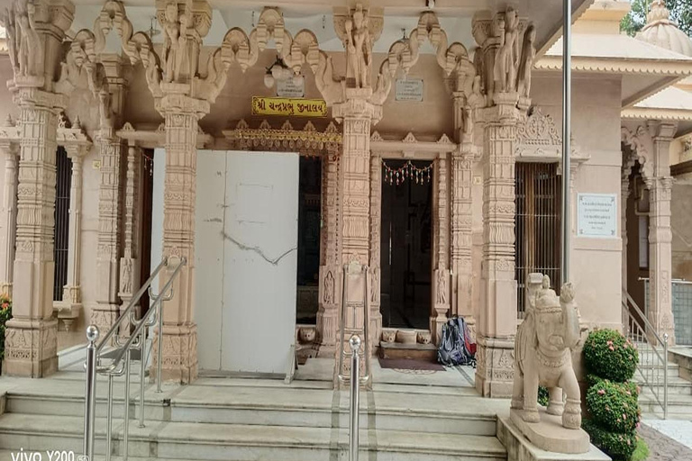 Kochi: Tuk-Tuk-Ausflug mit versteckten SchätzenKochi: Ausflug mit dem Tuk-Tuk zu versteckten Schätzen