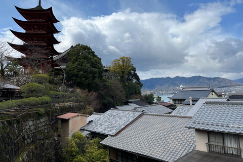 Hiroshima: rundtur till Peace Memorial Park och ön MiyajimaHiroshima: personer med JR Pass eller biljett till höghastighetståg