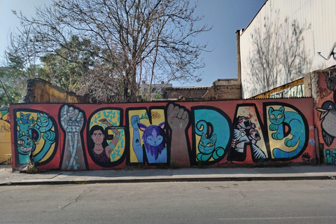 Santiago : Yungay, mémoire, art et visite à pied du quartier