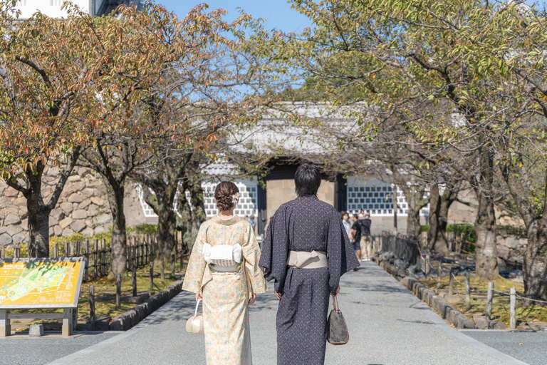 Kanazawa: Private Tour with Photographer and Photoshoot Kanazawa: Private Tour with Photographer - Half Day