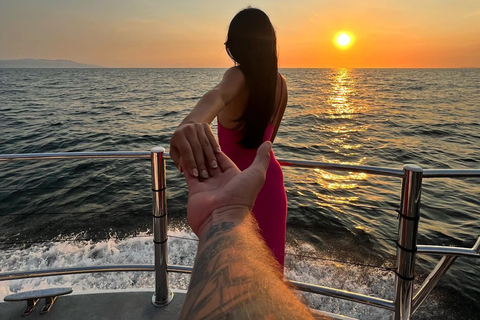 Batumi: Sunset Yacht Cruise with Free Glass of Wine