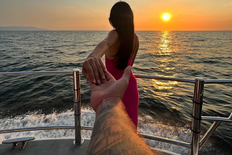 Batumi: Sunset Yacht Cruise with Free Glass of Wine