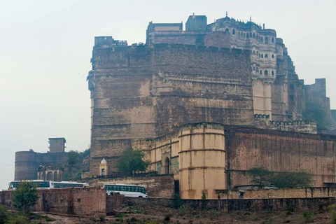 Traslado al aeropuerto de Jodhpur Premium: Cómodo y baratoTraslado al aeropuerto Desde: Ciudad De Jodhpur Al Aeropuerto De Jodhpur