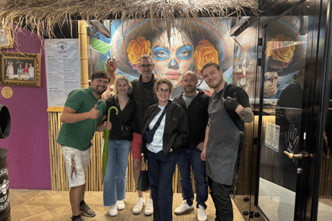 Bruges Before Breakfast: Walk with a Local and a coffee