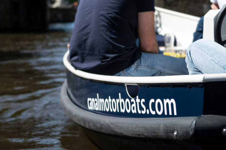 Amsterdam: Rent your own boat location Nassaukade