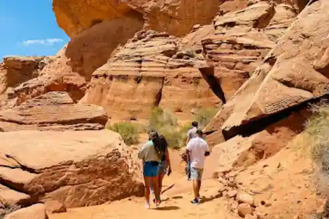Page: Antelope Canyon X Hiking Tour with Photo Tour Option