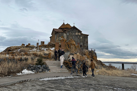 Yerevan: Lake Sevan Gourmet Day Trip with Tastings and Lunch