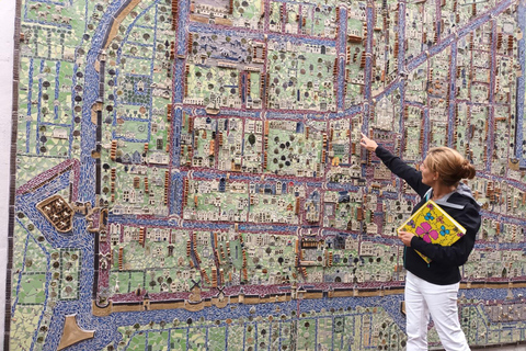 Delft: Guided Bike Tour with Pottery Factory Visit