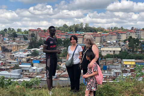 Visita la baraccopoli di Kibera, la città del cioccolato