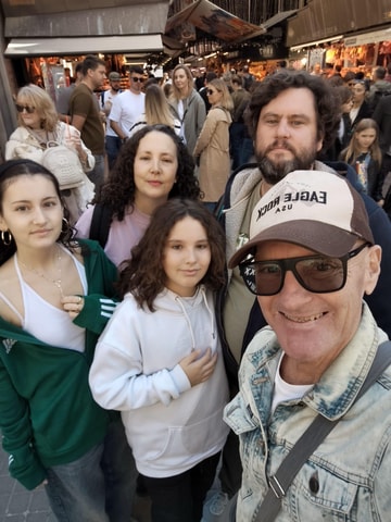 Authentic private tour of Barcelona in French