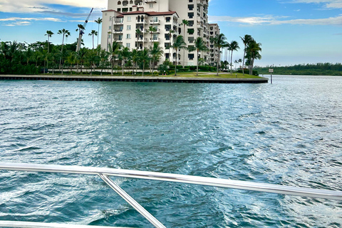 Miami: Passeio de barco &quot;Millionaire Homes&quot; com bar Mojito a bordo