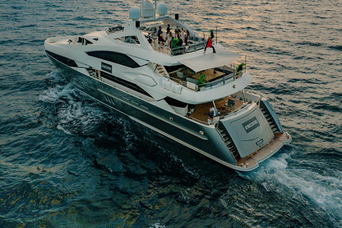 Dubai: Sunseeker Superyacht VIP Dinner, Drinks & Live DJ Soiree- Zen Med Gastronomy