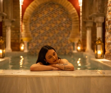 Granada: Baño Tradicional en Hammam Palacio Nazarí con Masaje Opcional