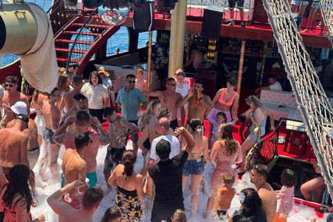 Antalya: Family Pirate Boat Cruise with Lunch & Drinks