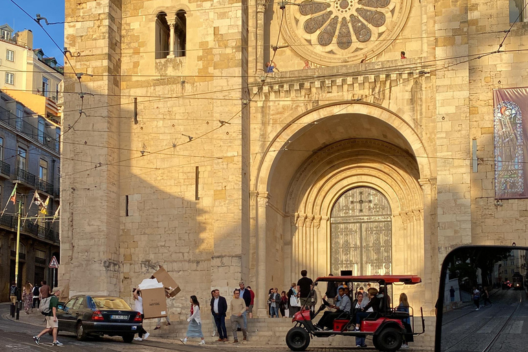 Lisbon: Private City Sightseeing Tour by Tuk-Tuk