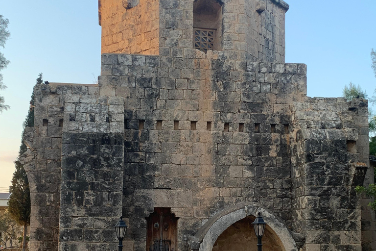 Folklore and Historic Half-Day Trip with Coffee and Legends
