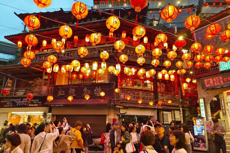 From Taipei: Jiufen & Shifen Private Day Trip with Driver