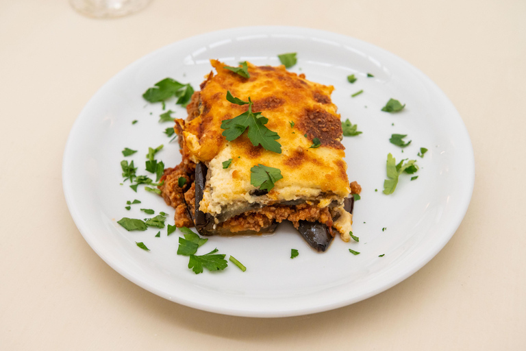 Greek Cooking Class with a Local Chef, Wine, & Meal in Drios Drios: Greek Cooking Class with a Chef, Wine, and Meal